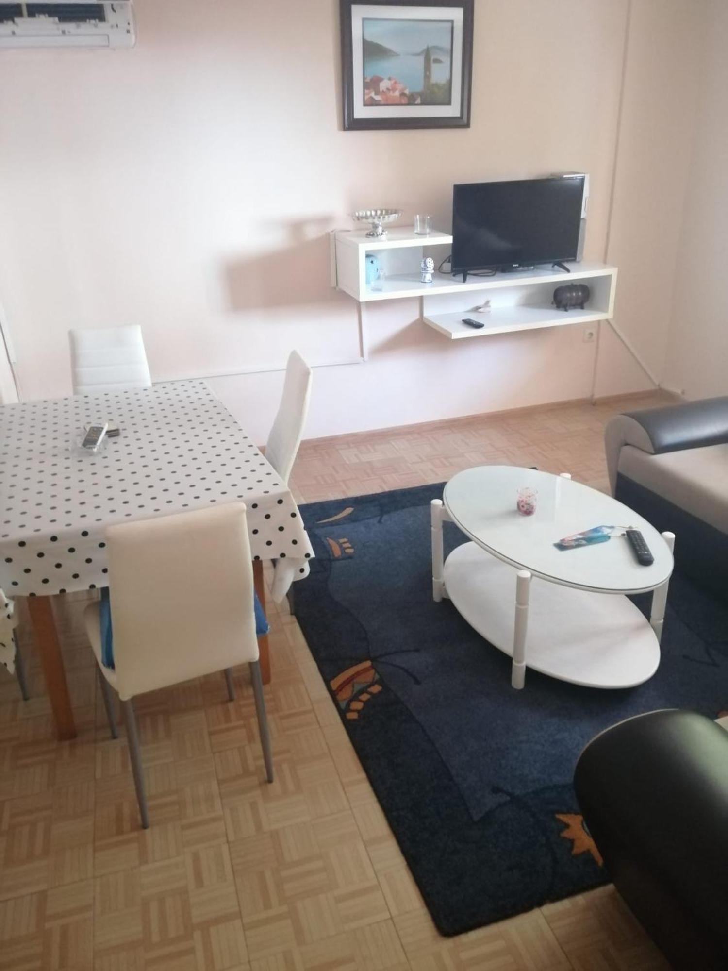Dijana Apartment *