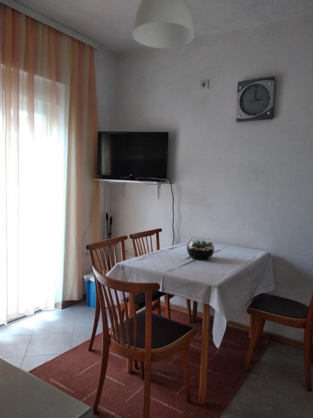 Dijana Apartment *